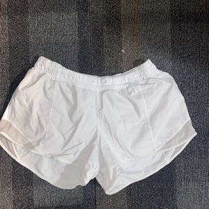 Lululemon hotty hot old version shorts